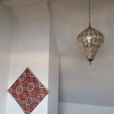 Superb 80 M Duplex In Ideal Location