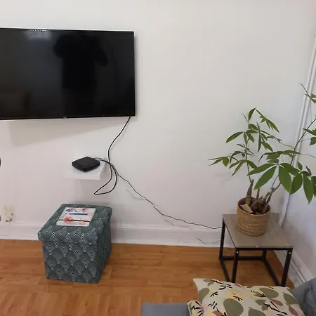 Apartment Superb 80 M Duplex In Ideal Location *