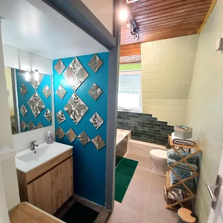 Superb 80 M Duplex In Ideal Location
